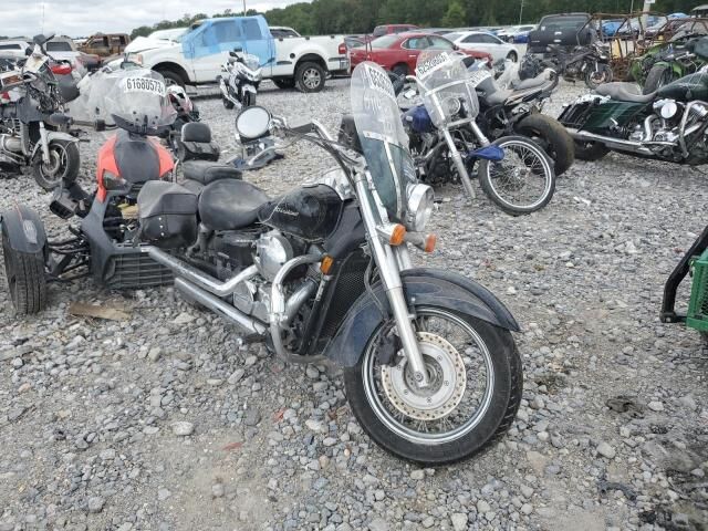 Honda VT750 (Shadow Aero)