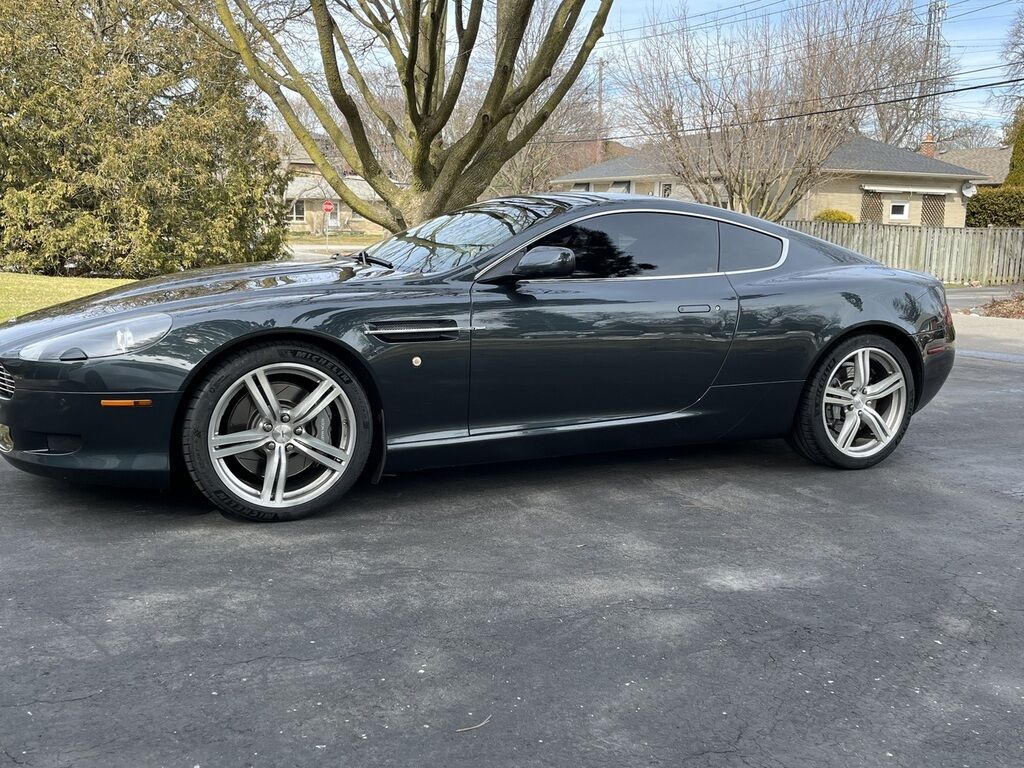 Aston Martin DB9