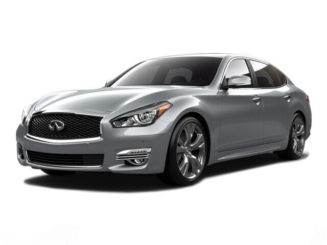 Infiniti Q70L