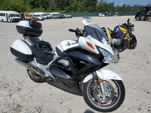 Honda ST1300PA