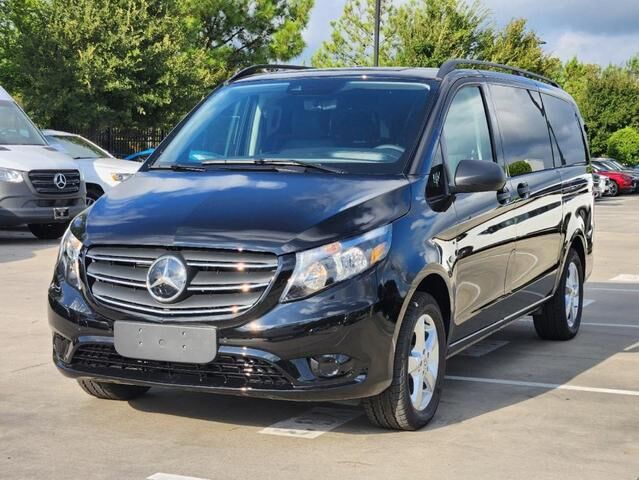 2023 Mercedes-Benz METRIS