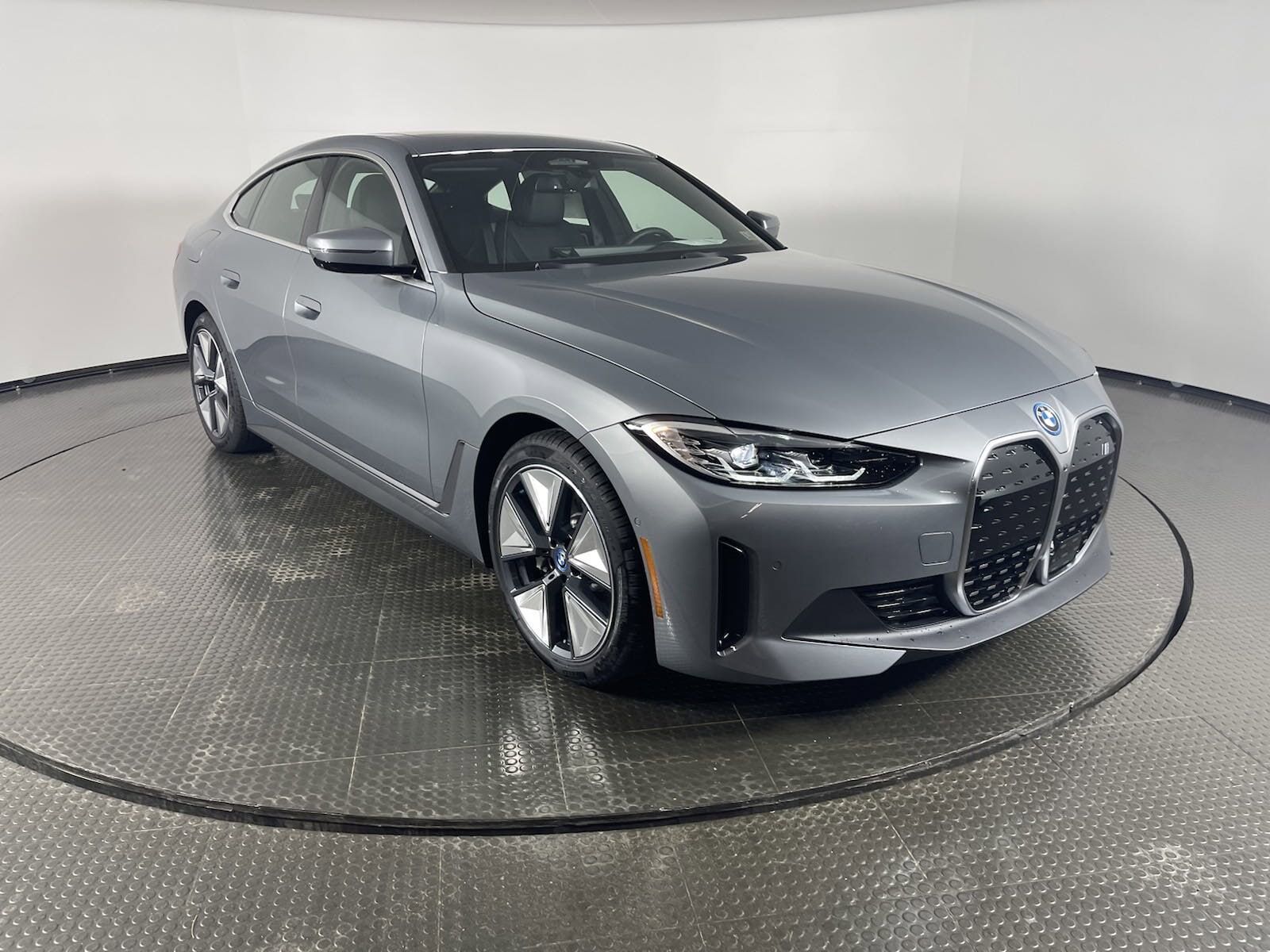 2024 BMW i4