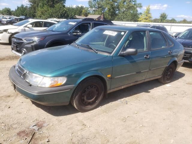 Saab 900