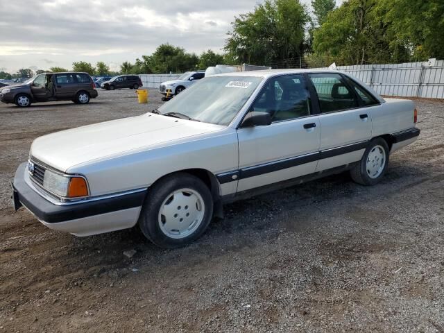 Audi 200