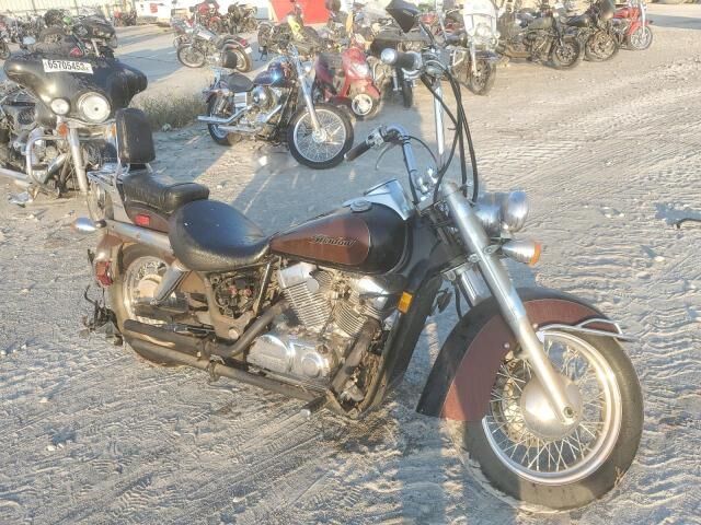 Honda VT750 (Shadow Aero)