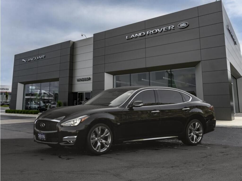 Infiniti Q70L