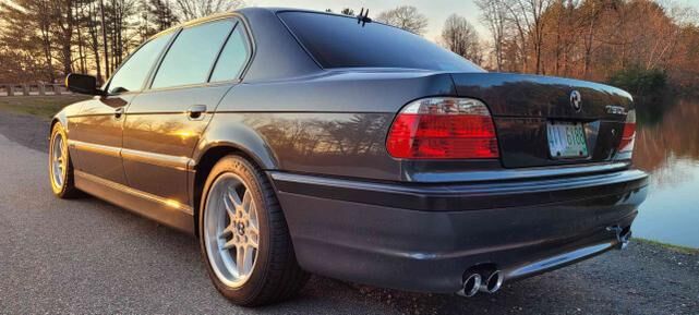 BMW 750i