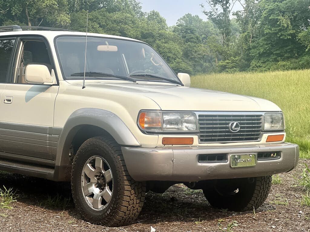 Lexus LX