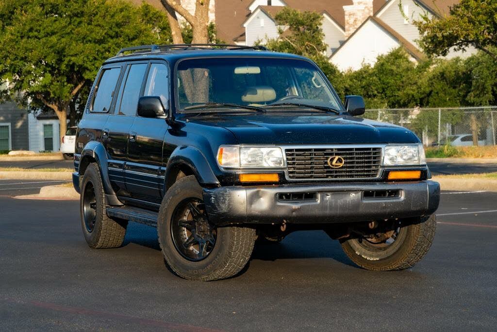 Lexus LX
