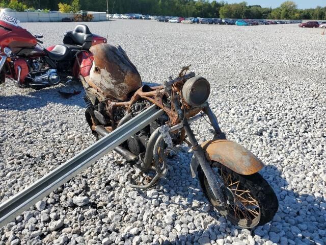 Honda VT1100C2 (SHADOW ACE)