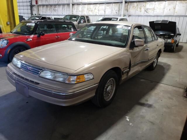 Ford Crown Victoria