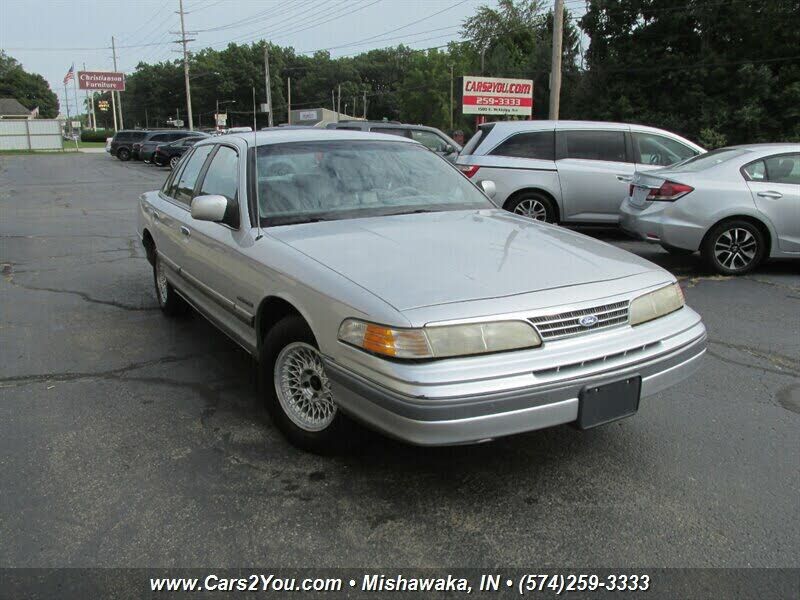 Ford Crown Victoria
