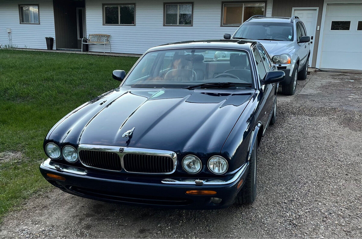 Jaguar XJ8