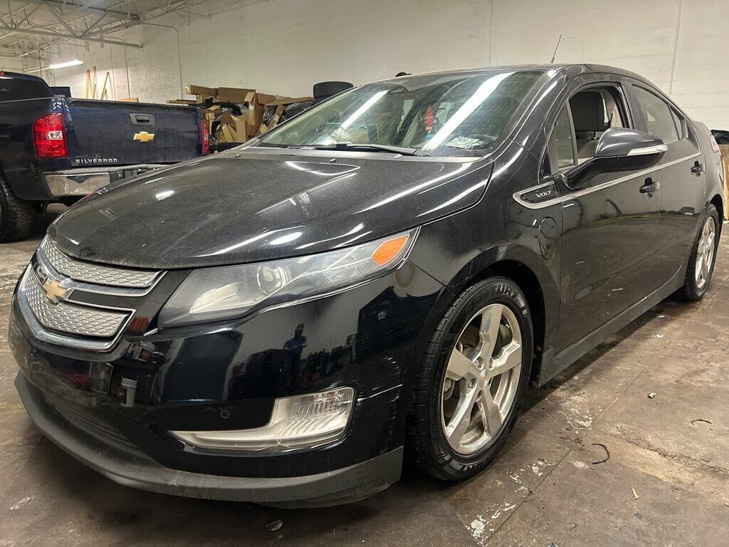 2013 CHEVROLET Volt