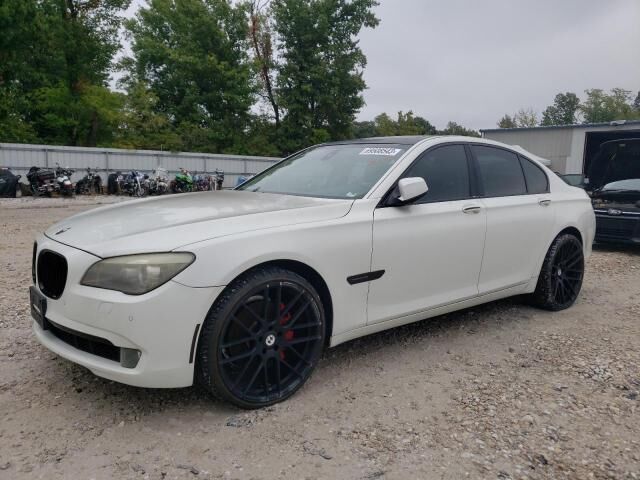 BMW 740i