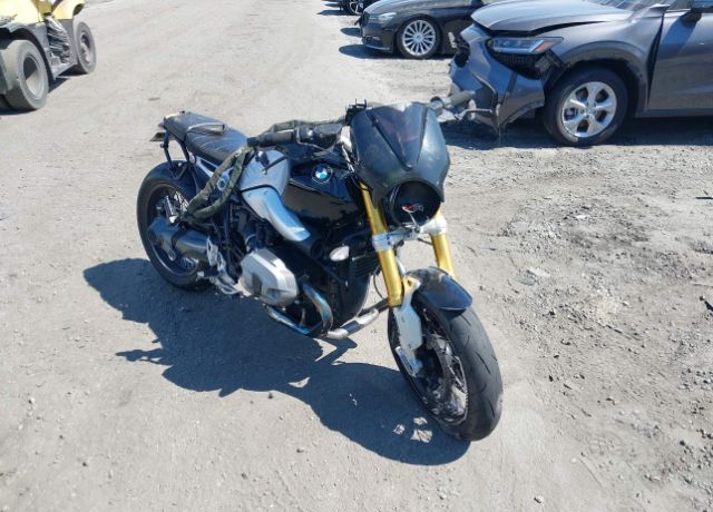 BMW R nineT