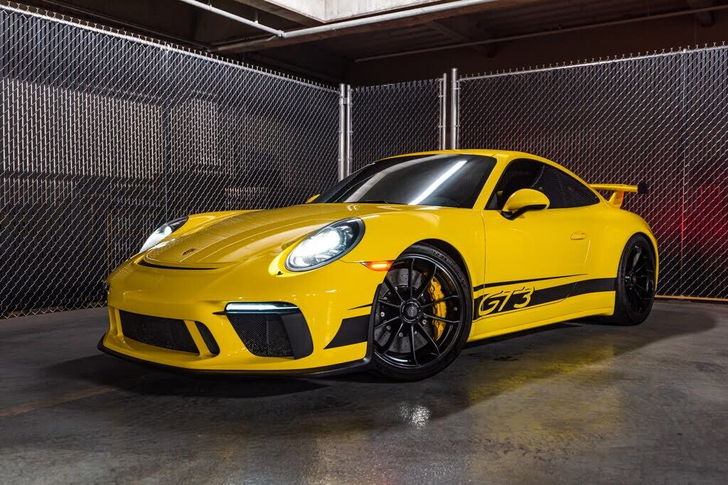 PORSCHE