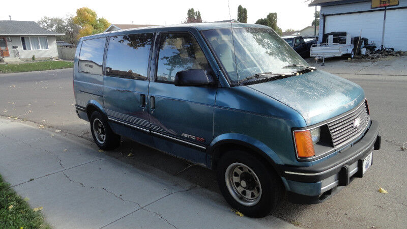 Chevrolet Astro Van