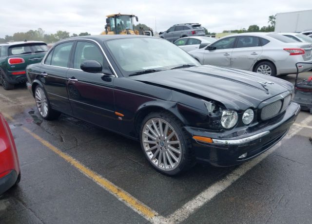 Jaguar XJR