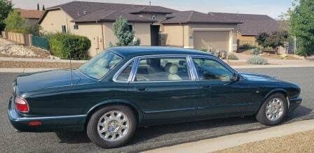 Jaguar XJ8