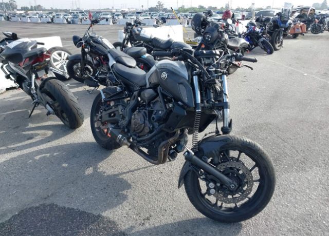 YAMAHA