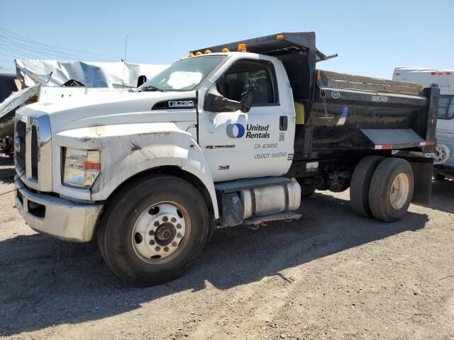 Ford F-750