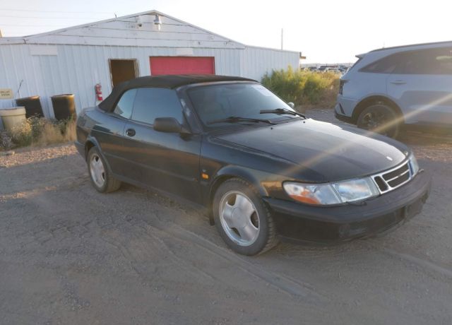 Saab 900