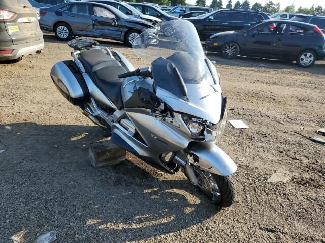 Honda ST1300A