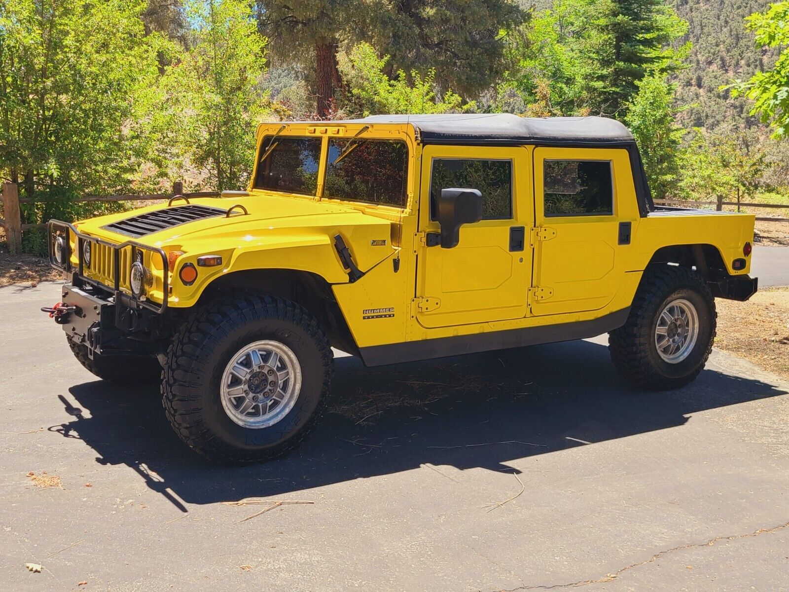 HUMMER H1