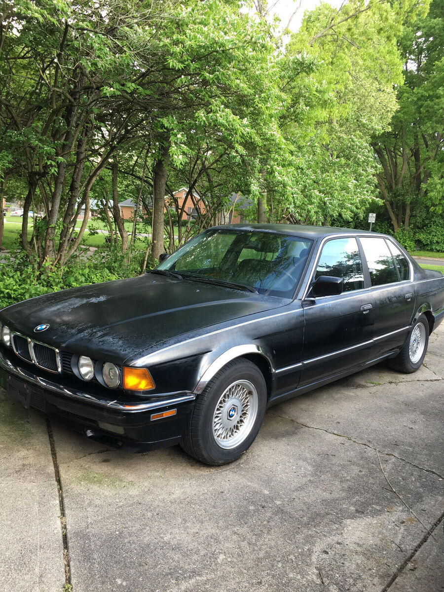 BMW 740i