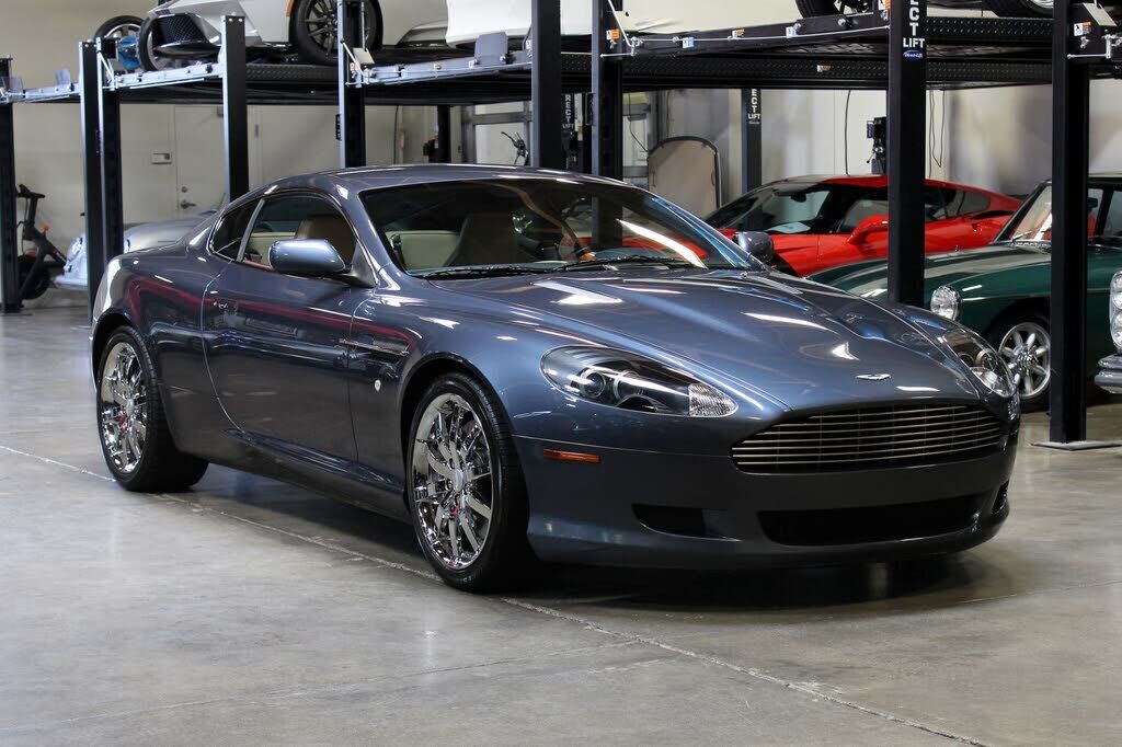 Aston Martin DB9