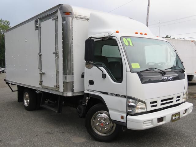 Isuzu NQR/NRR