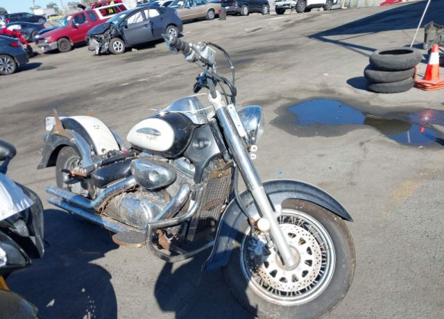 Suzuki VL800