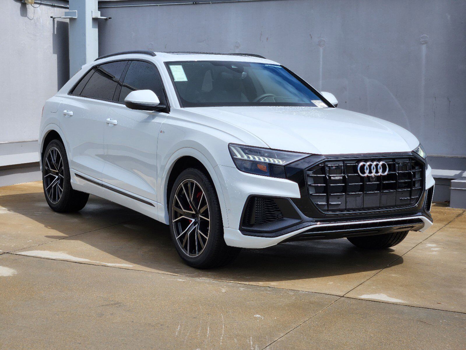 2023 Audi Q8