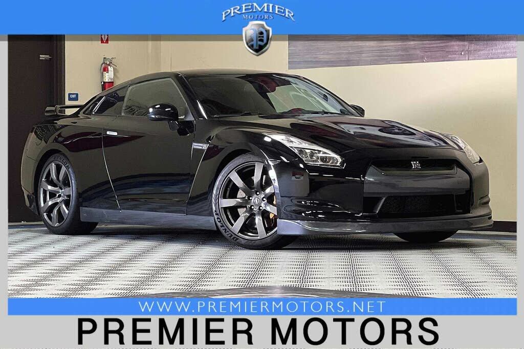 Nissan GT-R