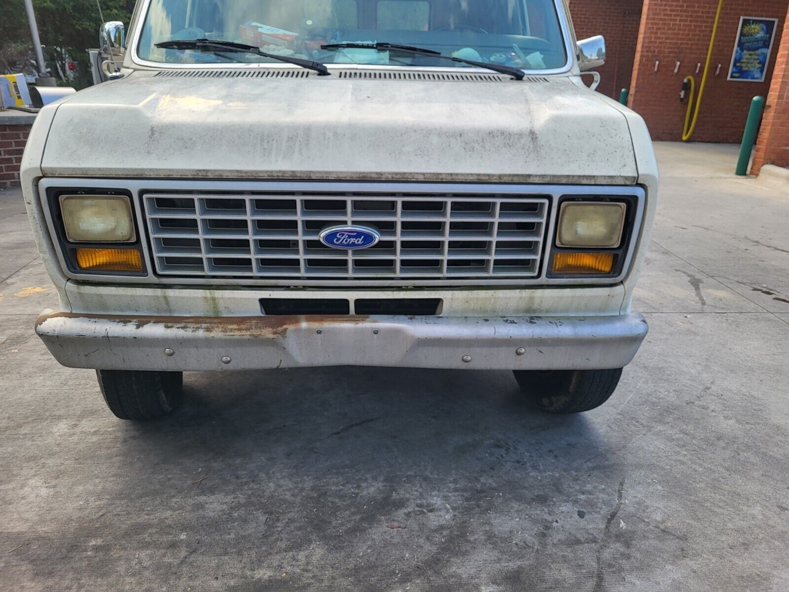 Ford E-250
