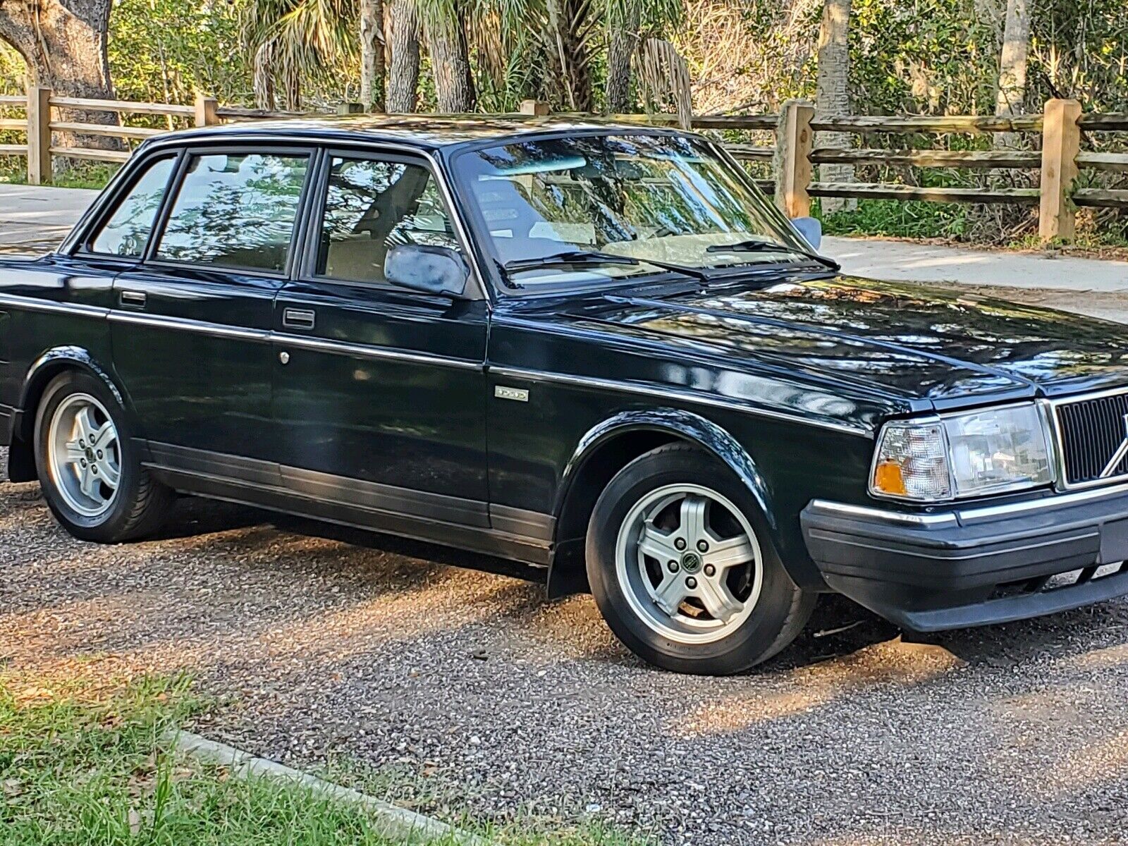 Volvo 240 Series