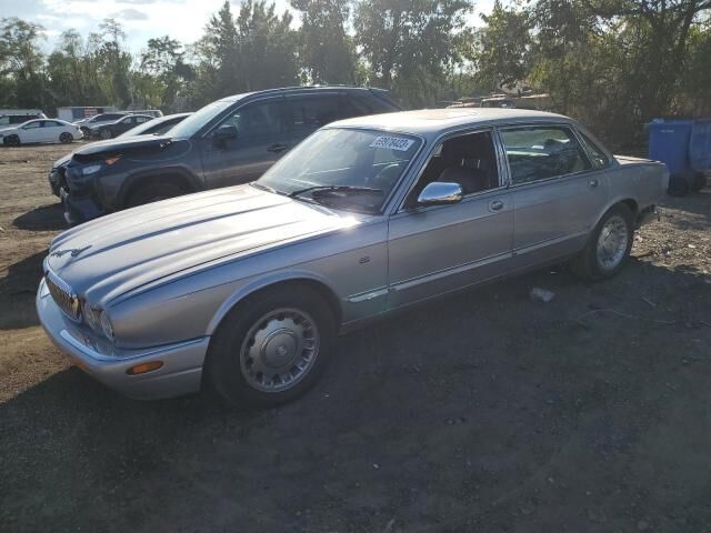 Jaguar Vanden Plas