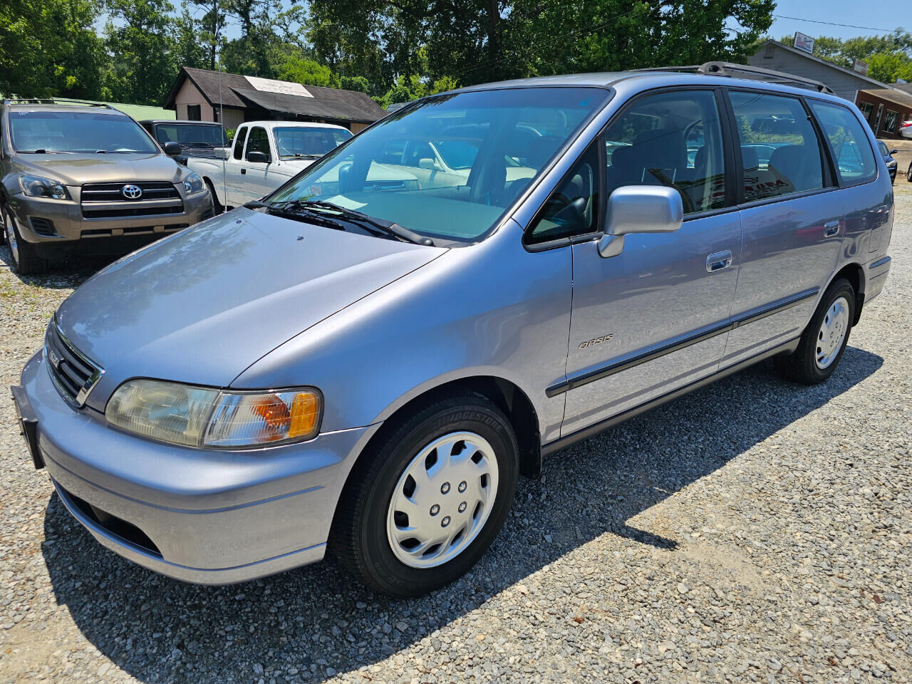 Isuzu Oasis