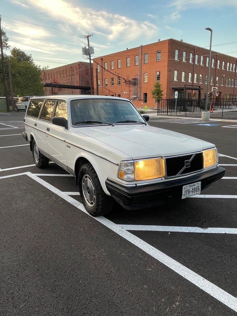 Volvo 240 Series