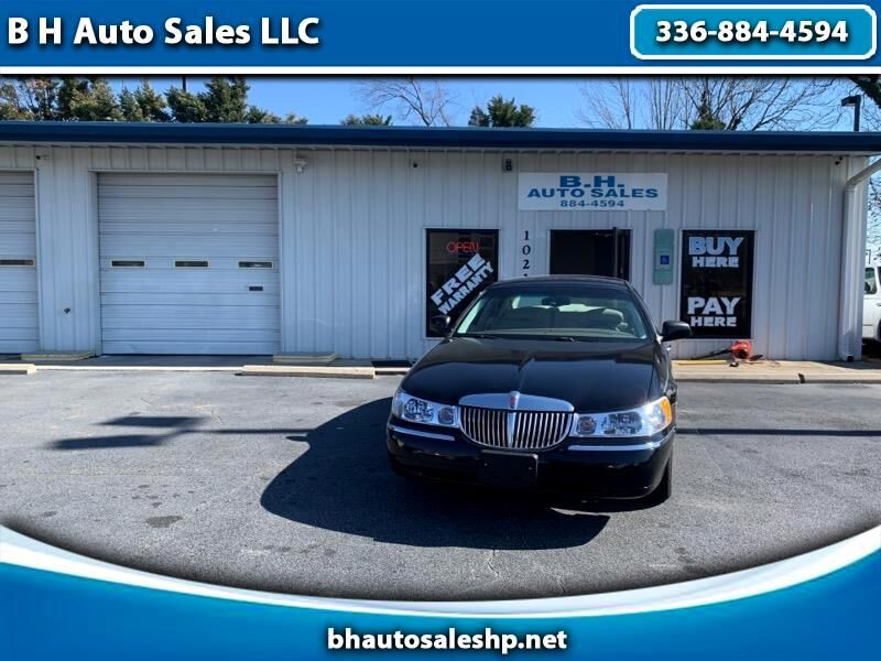 2000 LINCOLN Town Car