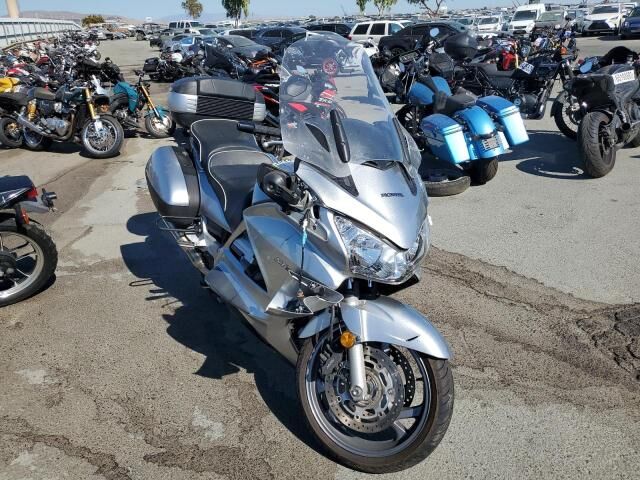 Honda ST1300A