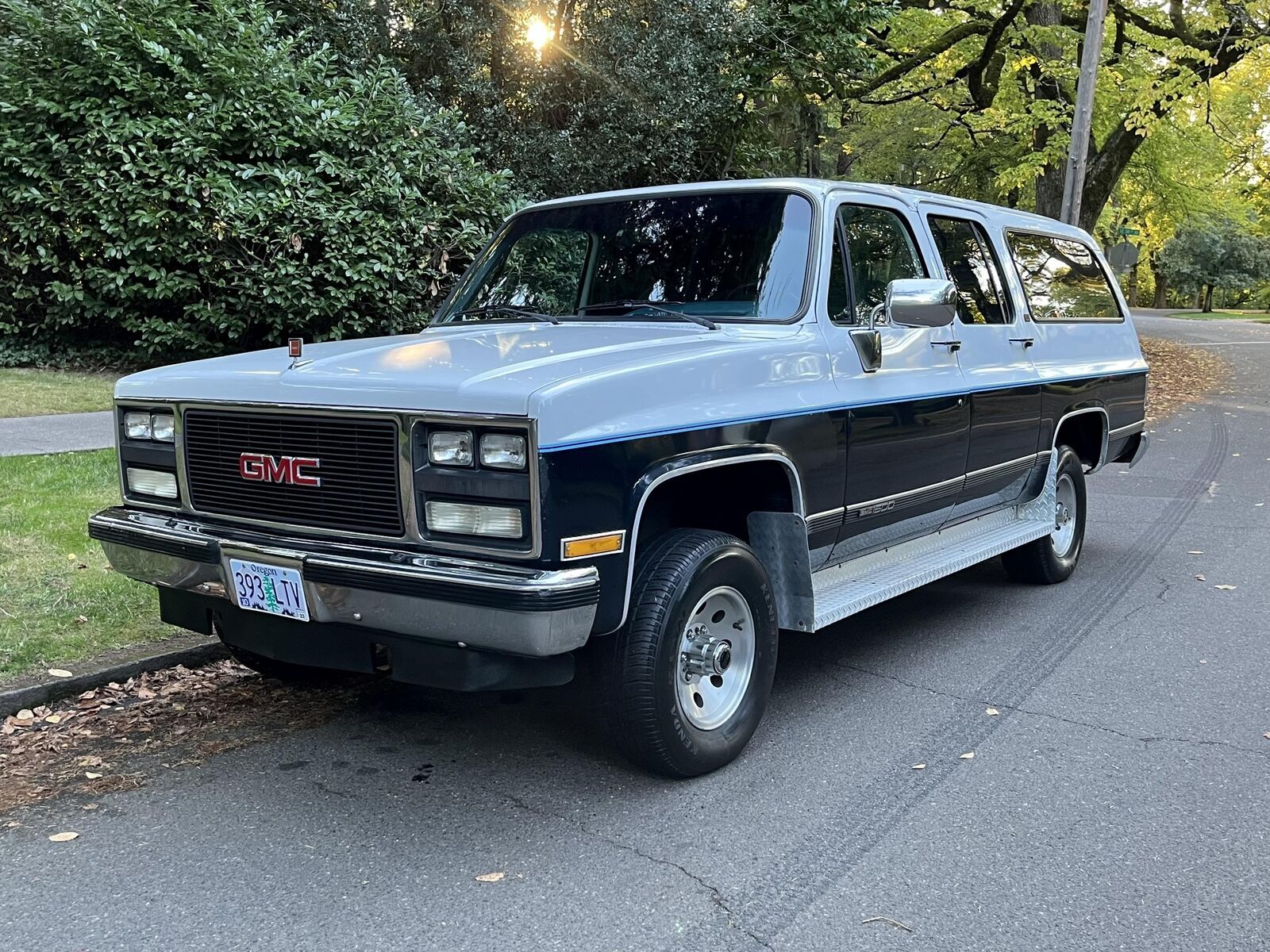 GMC Suburban