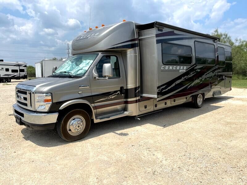 2012 FORD E-450