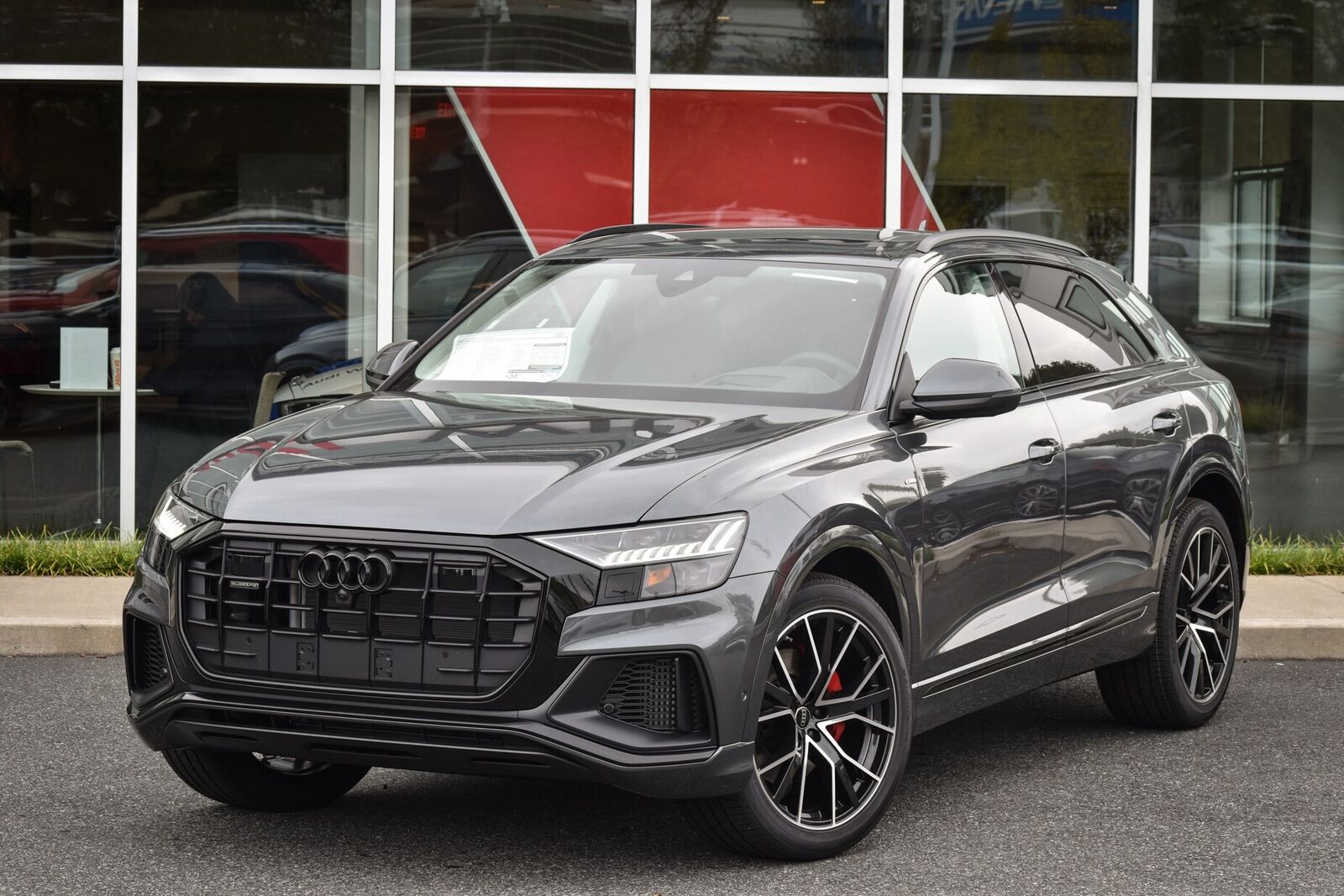 2023 Audi Q8