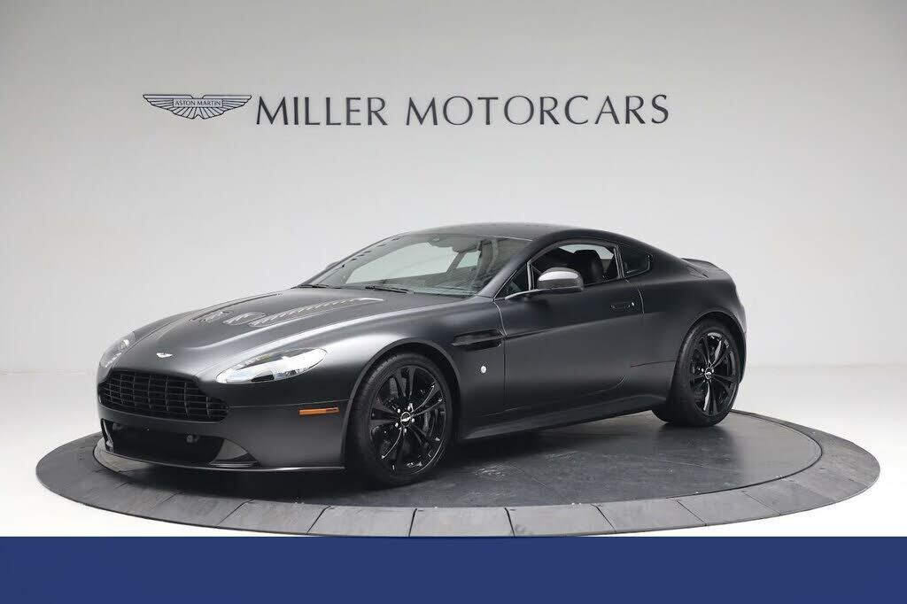 Aston Martin V12 Vantage