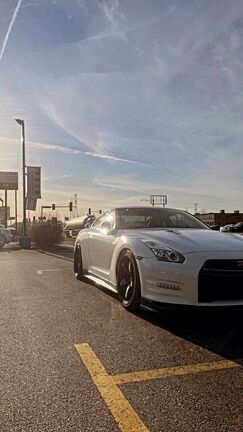 Nissan GT-R