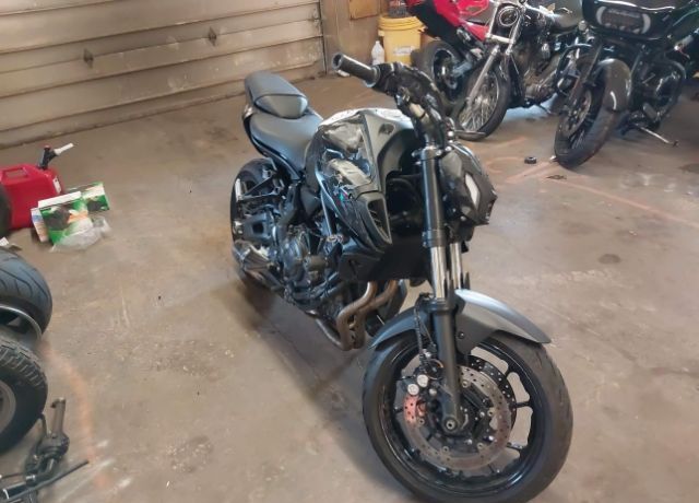YAMAHA