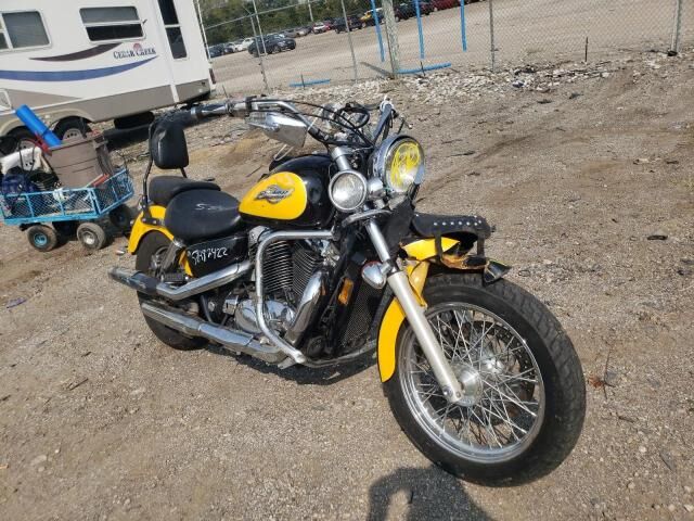 Honda VT1100C2 (SHADOW ACE)