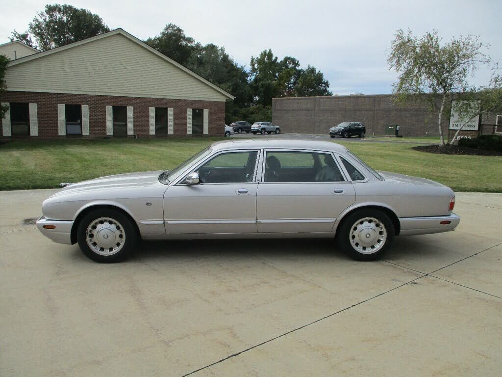 Jaguar Vanden Plas